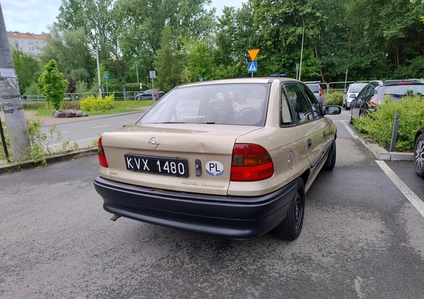 Opel Astra cena 2150 przebieg: 145600, rok produkcji 1999 z Kraków małe 7